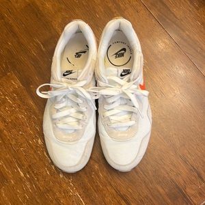 Women’s Nike Venture Shoes